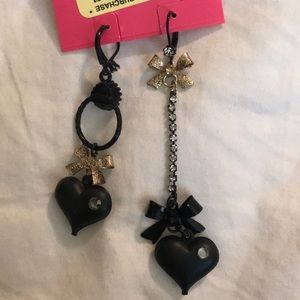 Betsey Johnson Black heart earrings